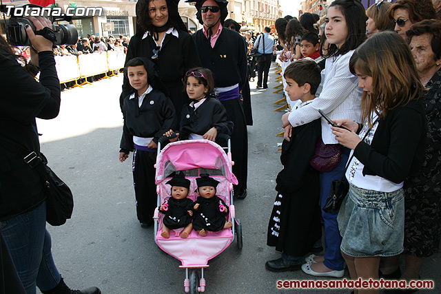 Procesin Viernes Santo maana 2010 - Reportaje II (Recogida) - 282